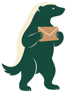 Illustratie: de honingdas van Bouvy Advies houdt een envelop vast